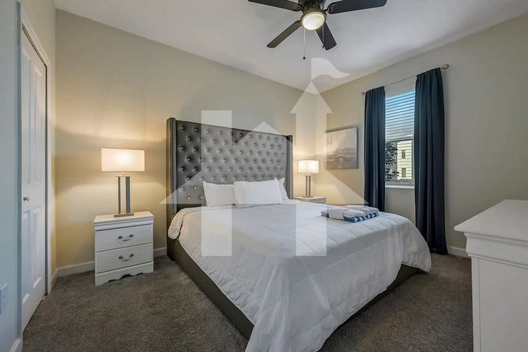 Vacation Home Near Disney, 9 bedrooms