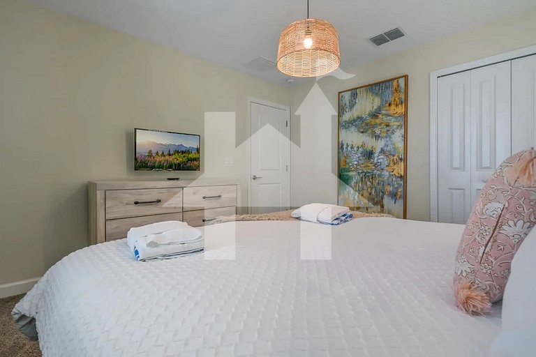 Vacation Home Near Disney, 9 bedrooms