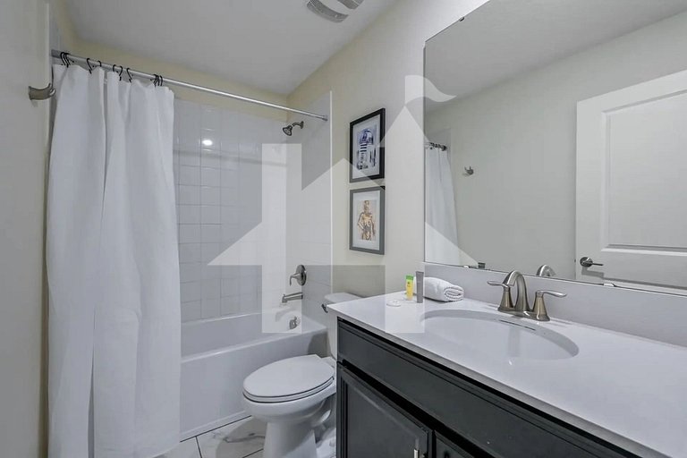 Vacation Home Near Disney, 9 bedrooms