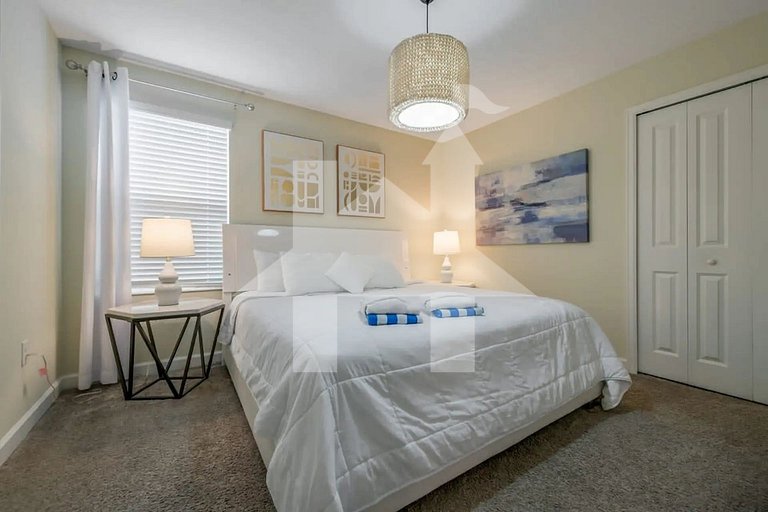 Vacation Home Near Disney, 9 bedrooms