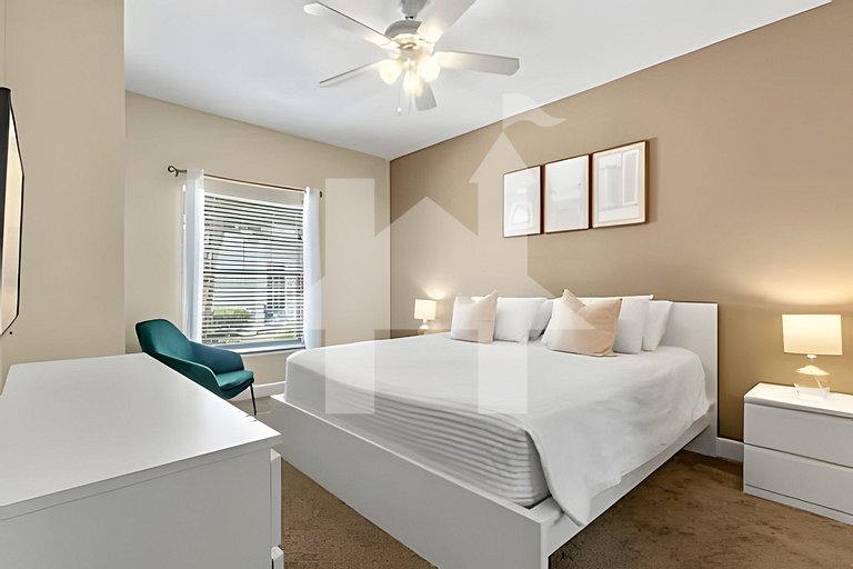 Relaxing 3-Bedroom Getaway in Lucaya Village