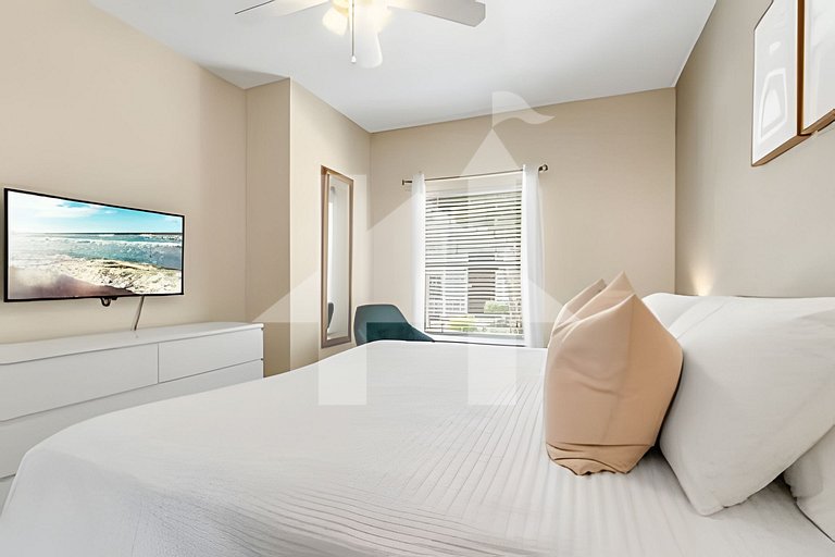 Relaxing 3-Bedroom Getaway in Lucaya Village