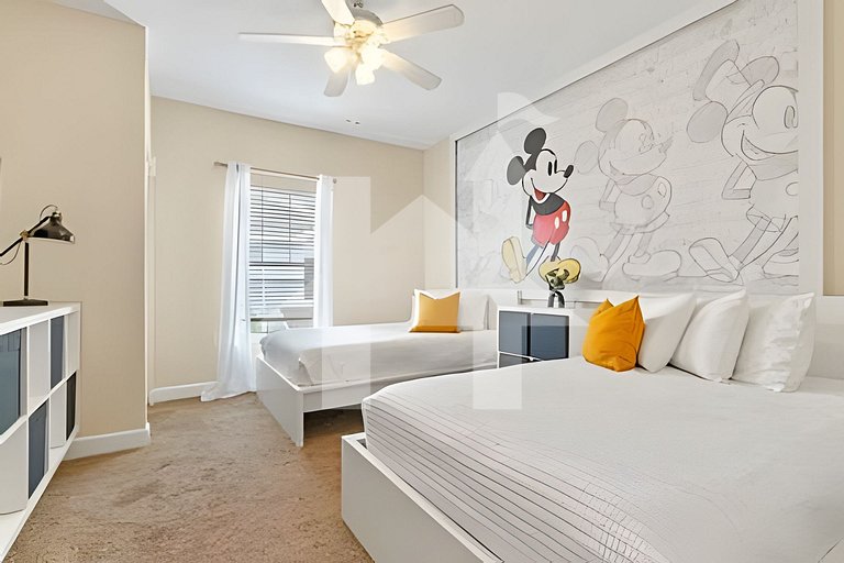 Relaxing 3-Bedroom Getaway in Lucaya Village