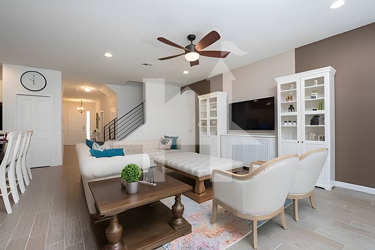 Casa c/ 9Q, piscina, spa e cinema! Perto da Disney