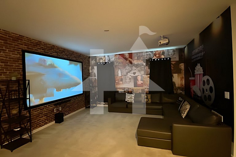 MMC - 4520 · 9BR Disney Home w/ Pool, Spa & Theater Room