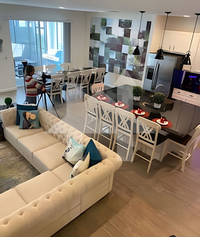 9BR Disney Home w/ Pool, Spa & Theater Room