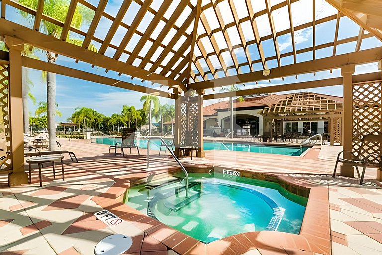 Casa c/ 9Q, piscina, spa e cinema! Perto da Disney