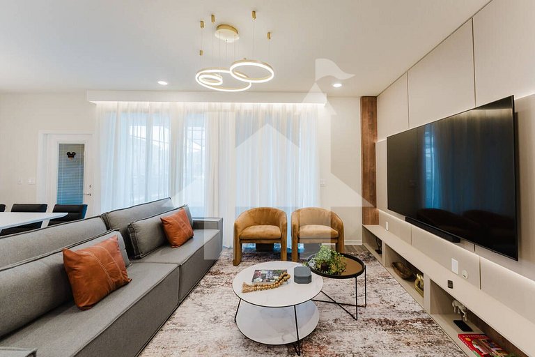 5BD Disney Villa w/ Game Room, Pool & Themed Rooms