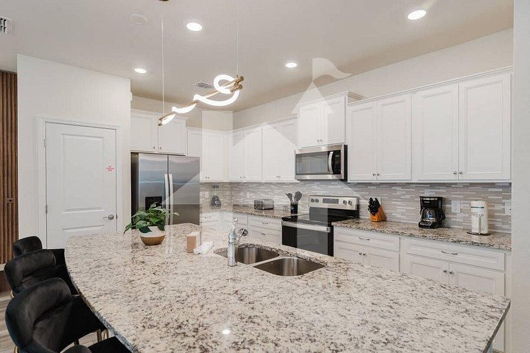 5BD Disney Villa w/ Game Room, Pool & Themed Rooms