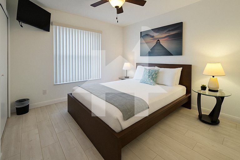 Prime Location! Cozy Villa Near Disney & More