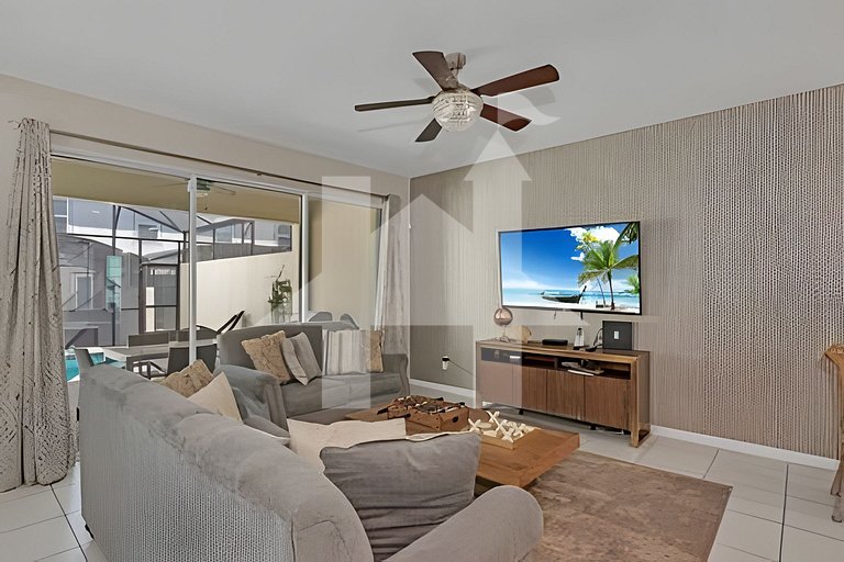 5BD/4.5BA Luxury Solara Resort