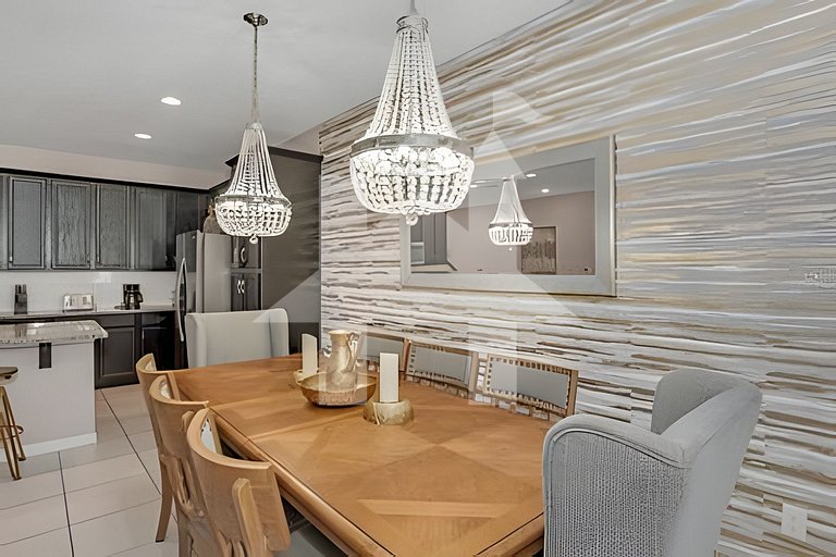 5BD/4.5BA Luxury Solara Resort