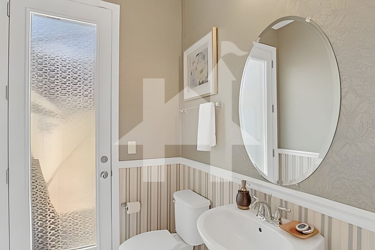 4U - SL1598 · 5BD/4.5BA Luxury Solara Resort