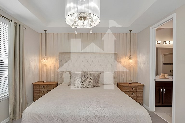 5BD/4.5BA Luxury Solara Resort