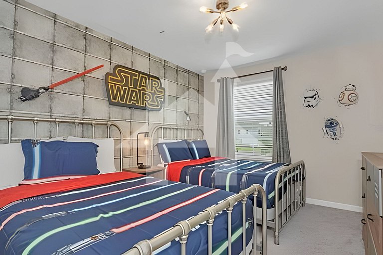 4U - SL1598 · 5BD/4.5BA Luxury Solara Resort