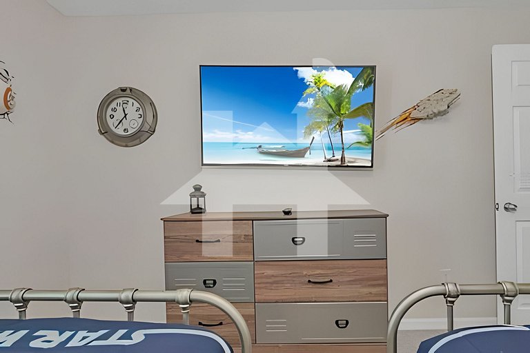 4U - SL1598 · 5BD/4.5BA Luxury Solara Resort