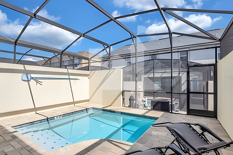 4U - SL1598 · 5BD/4.5BA Luxury Solara Resort