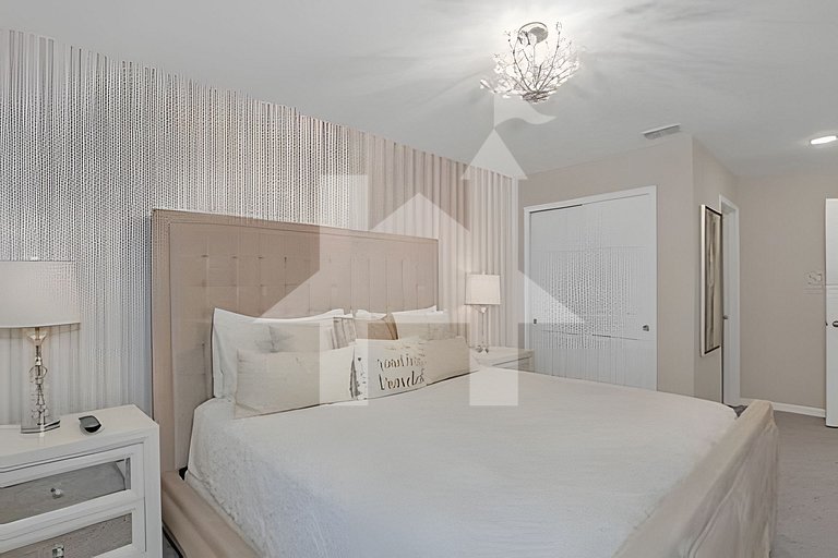 5BD/4.5BA Luxury Solara Resort