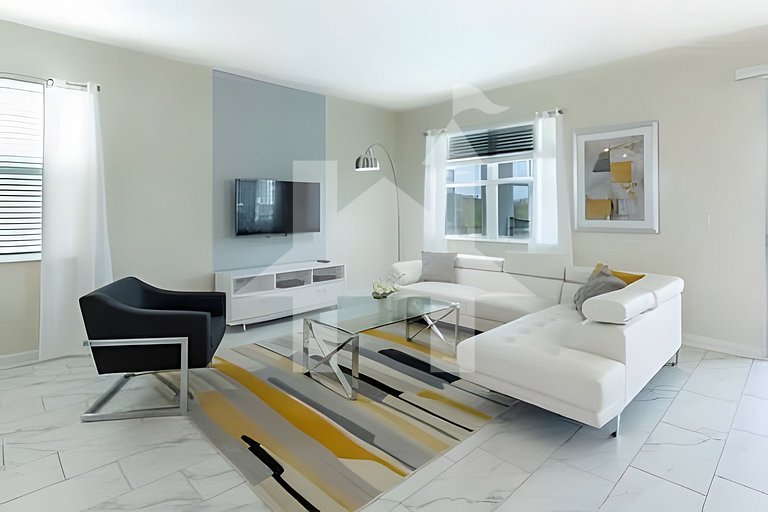 Spacious 8BR Retreat with Private Pool at CG