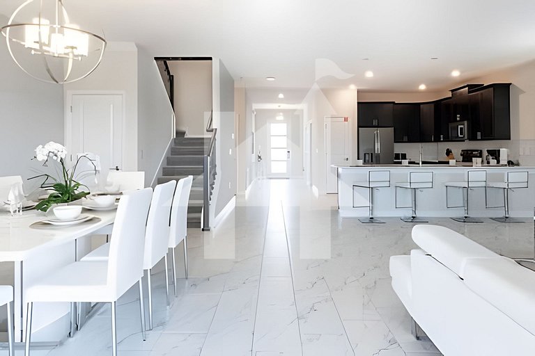 Spacious 8BR Retreat with Private Pool at CG