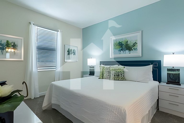 Spacious 8BR Retreat with Private Pool at CG