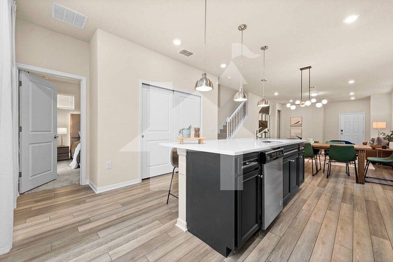 5BR Home with Private Pool