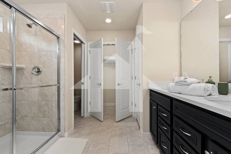 5BR Home with Private Pool