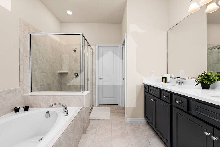 5BR Home with Private Pool