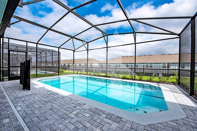 5BR Home with Private Pool