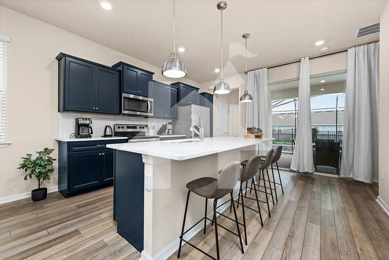 5BR Home with Private Pool