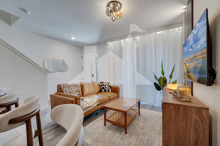 3BR Home Near Disney w/ Office & Fun Corner