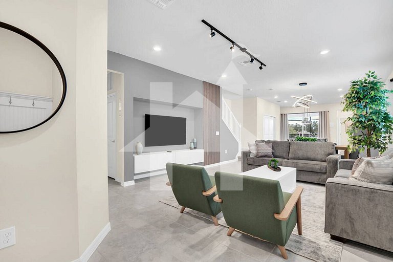 5BR Villa w/ Pool near Disney & Clubhouse