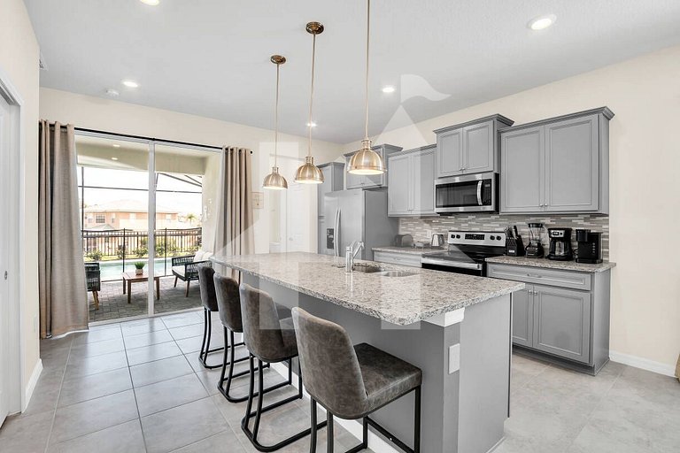 5BR Villa w/ Pool near Disney & Clubhouse