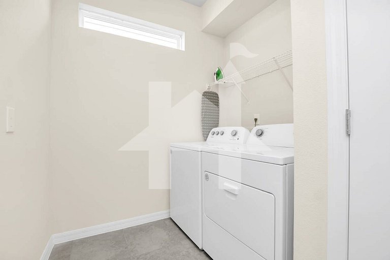 5BR Villa w/ Pool near Disney & Clubhouse