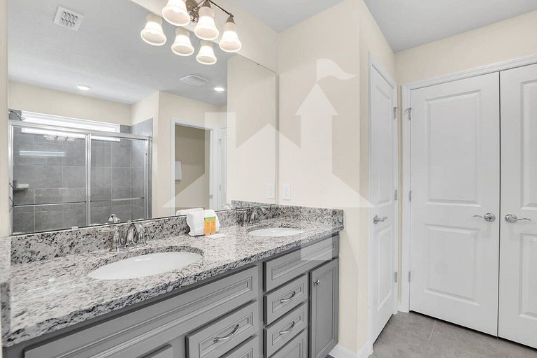 5BR Villa w/ Pool near Disney & Clubhouse
