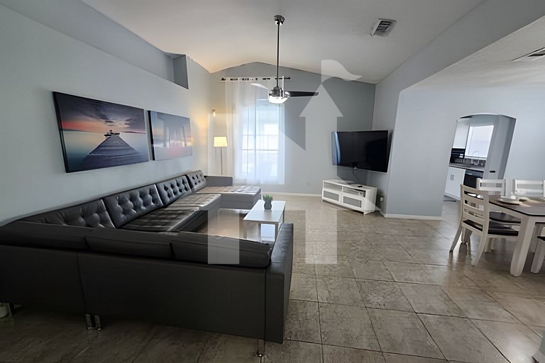 SVH - 3137 · Lakeview Pool Villa, 3BD/2BA 10 min to Disney!