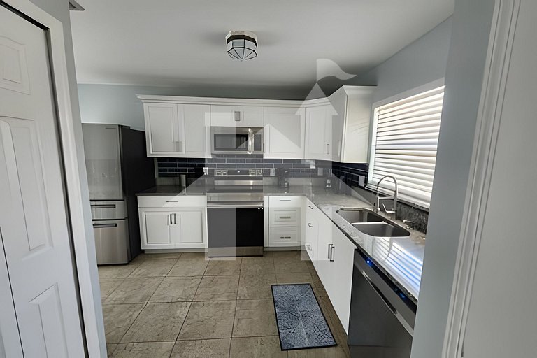 SVH - 3137 · Lakeview Pool Villa, 3BD/2BA 10 min to Disney!