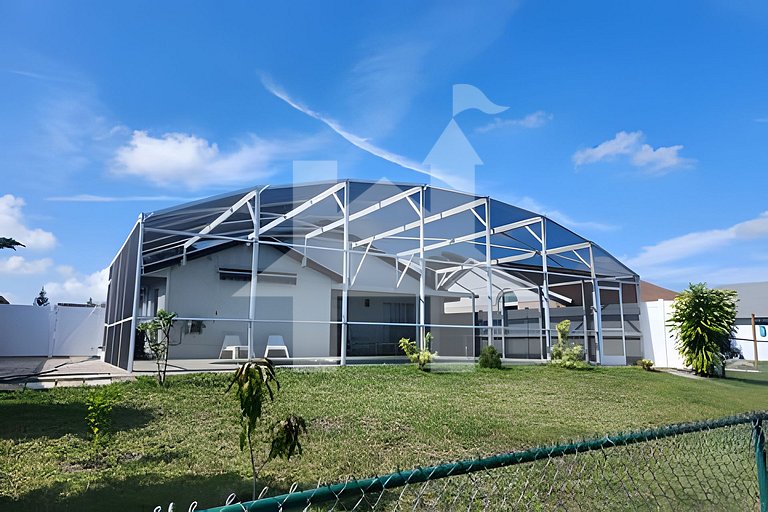 SVH - 3137 · Lakeview Pool Villa, 3BD/2BA 10 min to Disney!