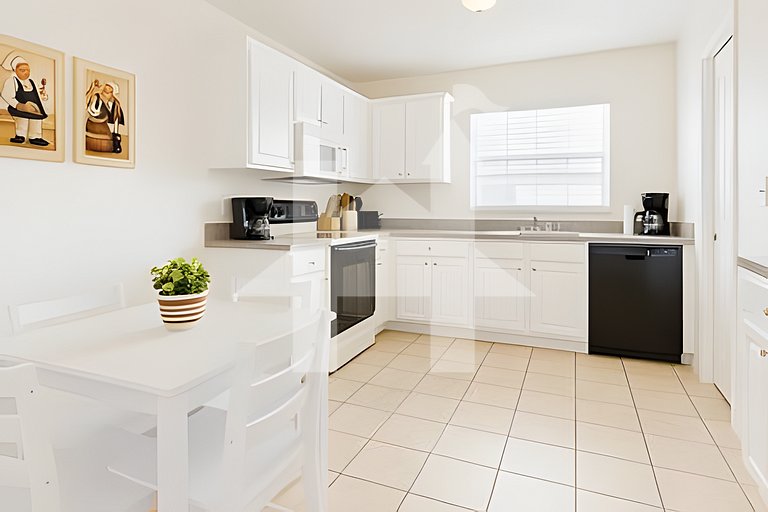 SVH - 5365 · Prime Location! 3BD/2BA Villa