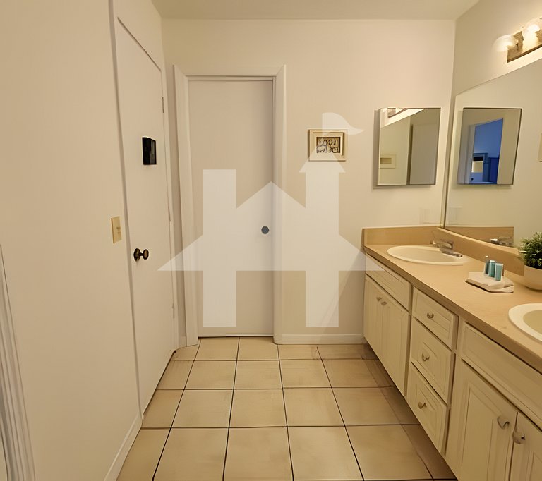 SVH - 5365 · Prime Location! 3BD/2BA Villa