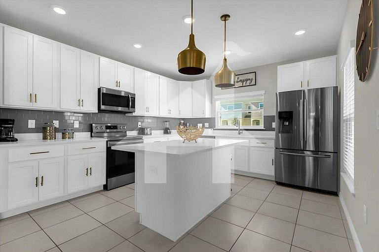 Cozy 3BR Home Near Disney & Outlets