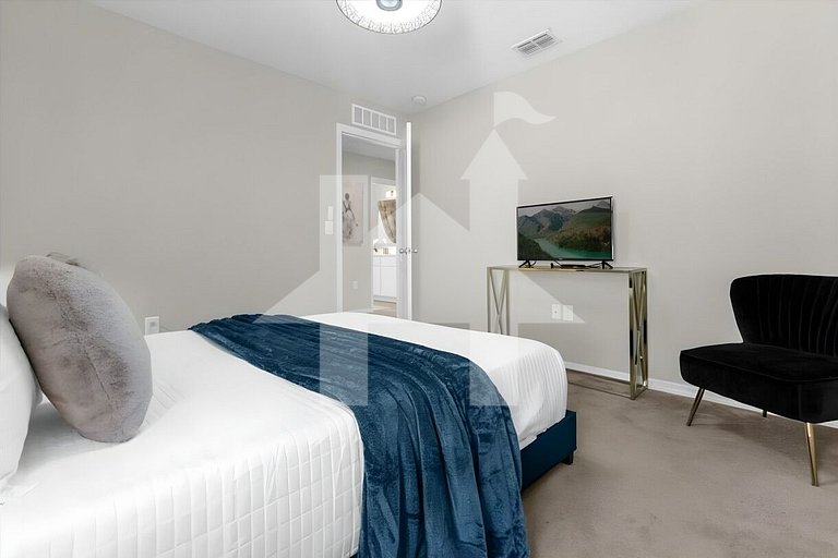 Cozy 3BR Home Near Disney & Outlets