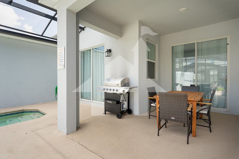 4BR Storey Lake Townhome with Pool