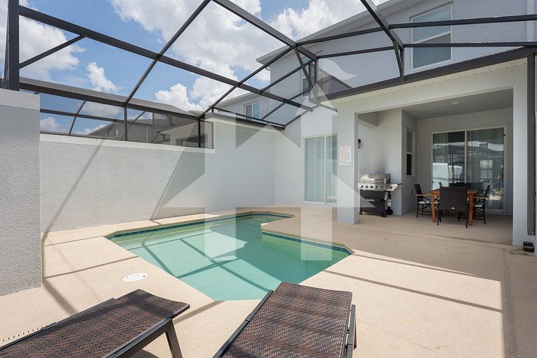 Townhouse 4Q Storey Lake com Piscina