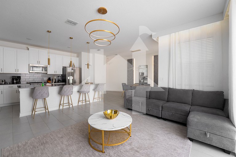 Townhouse 4Q Storey Lake com Piscina