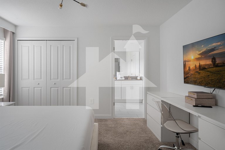 4BR Storey Lake Townhome with Pool