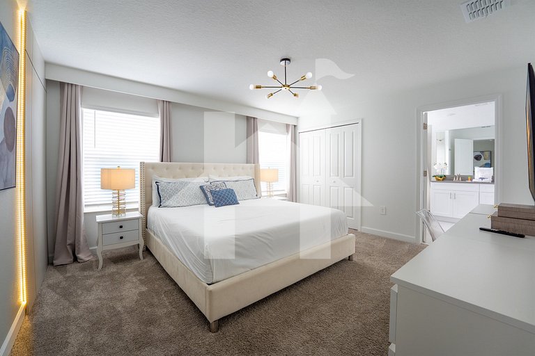 4BR Storey Lake Townhome with Pool
