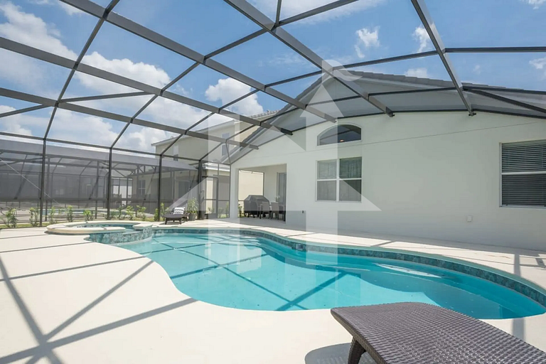 Private Pool Home in Bella Vida Resort