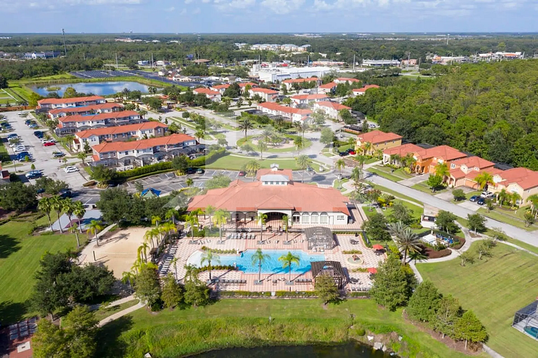 Casa com piscina privativa no Bella Vida Resort