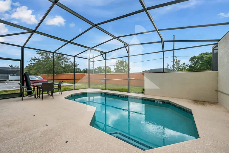 4BR Townhome w/Pool near Disney